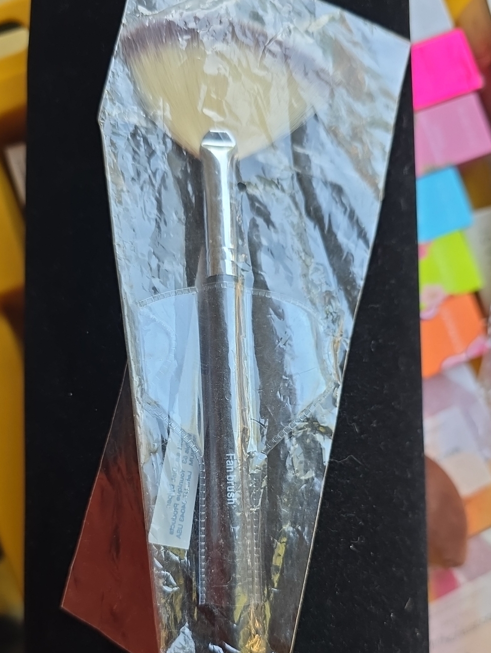 Younique Fan Brush for Makeup Highlighting